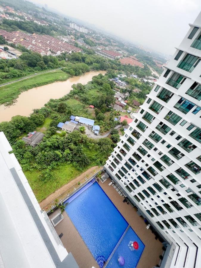 Aurora Vista Homestay Bangi At Vista Bangi With Wifi Netflix Gym Sauna Coway Swimming Pool-River View Kajang Exteriér fotografie